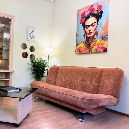 Old Town Riverside Apartments, Self Check-in, Free Parking Apartment *